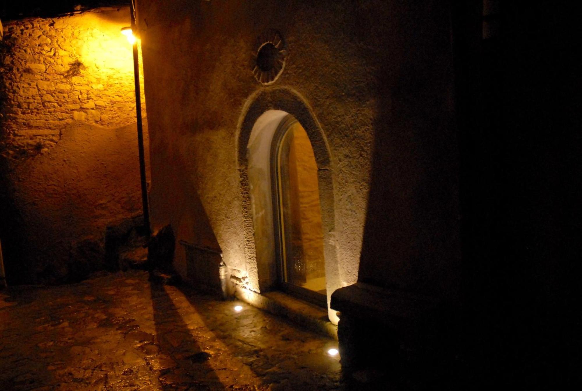 Kaaba - Aragon Home Holiday Montalbano Elicona Exterior foto