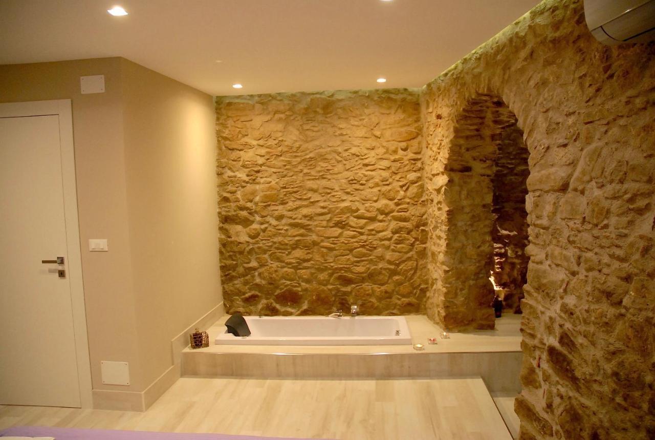Kaaba - Aragon Home Holiday Montalbano Elicona Exterior foto